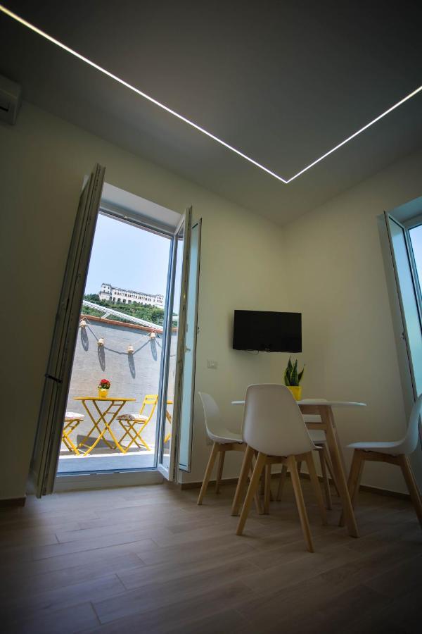 Civico 11 Apartment เนเปิลส์ ภายนอก รูปภาพ
